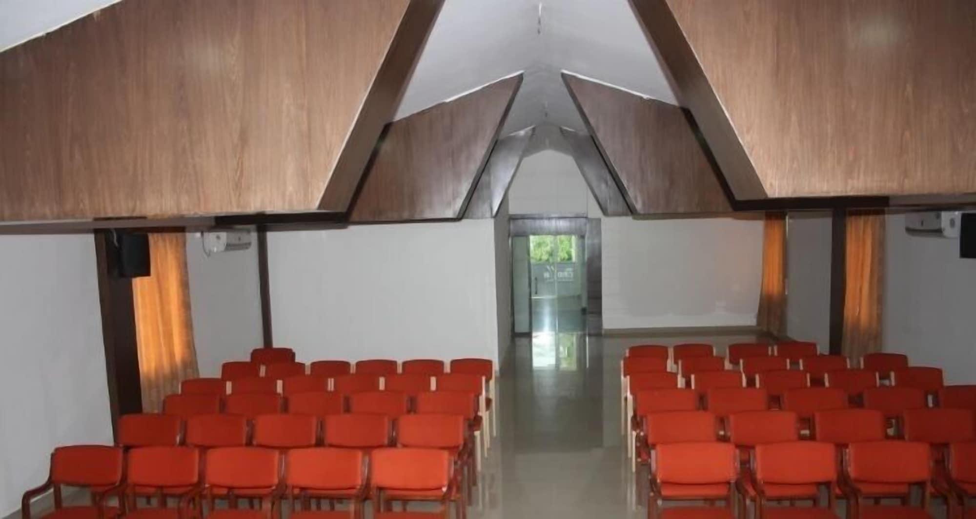 Hotel White Parrot Mysore Extérieur photo