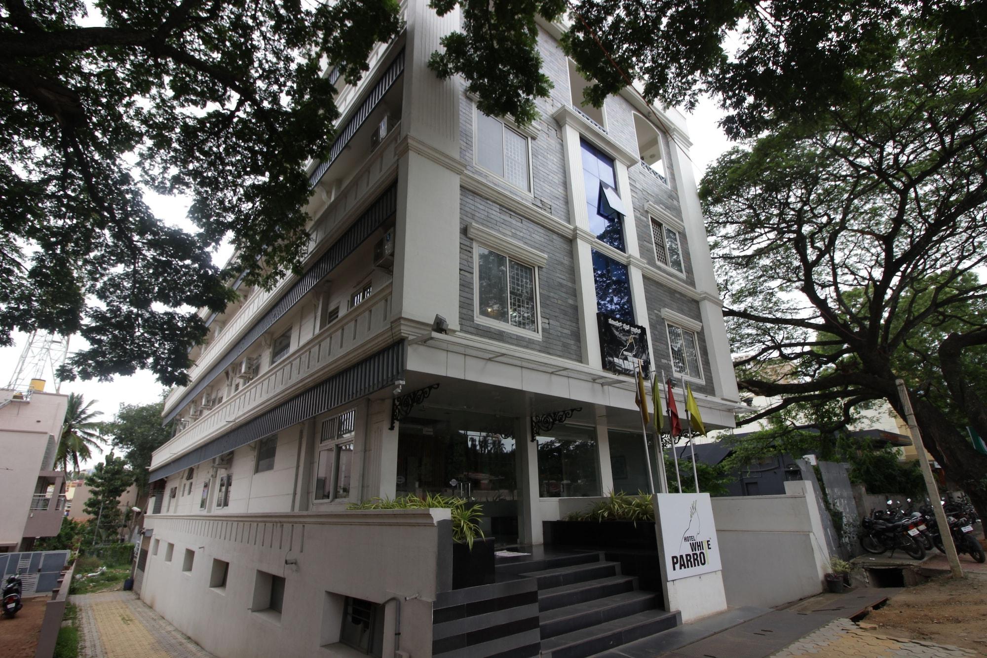 Hotel White Parrot Mysore Extérieur photo