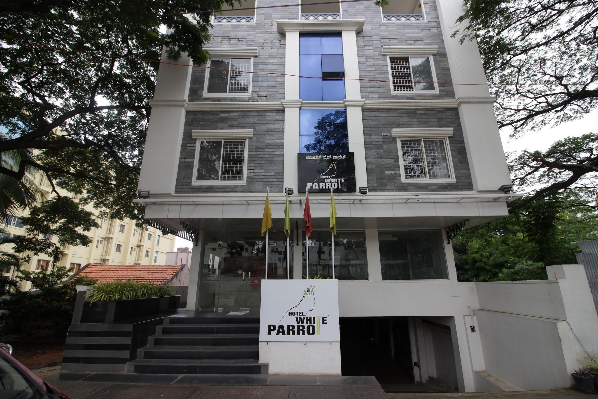 Hotel White Parrot Mysore Extérieur photo