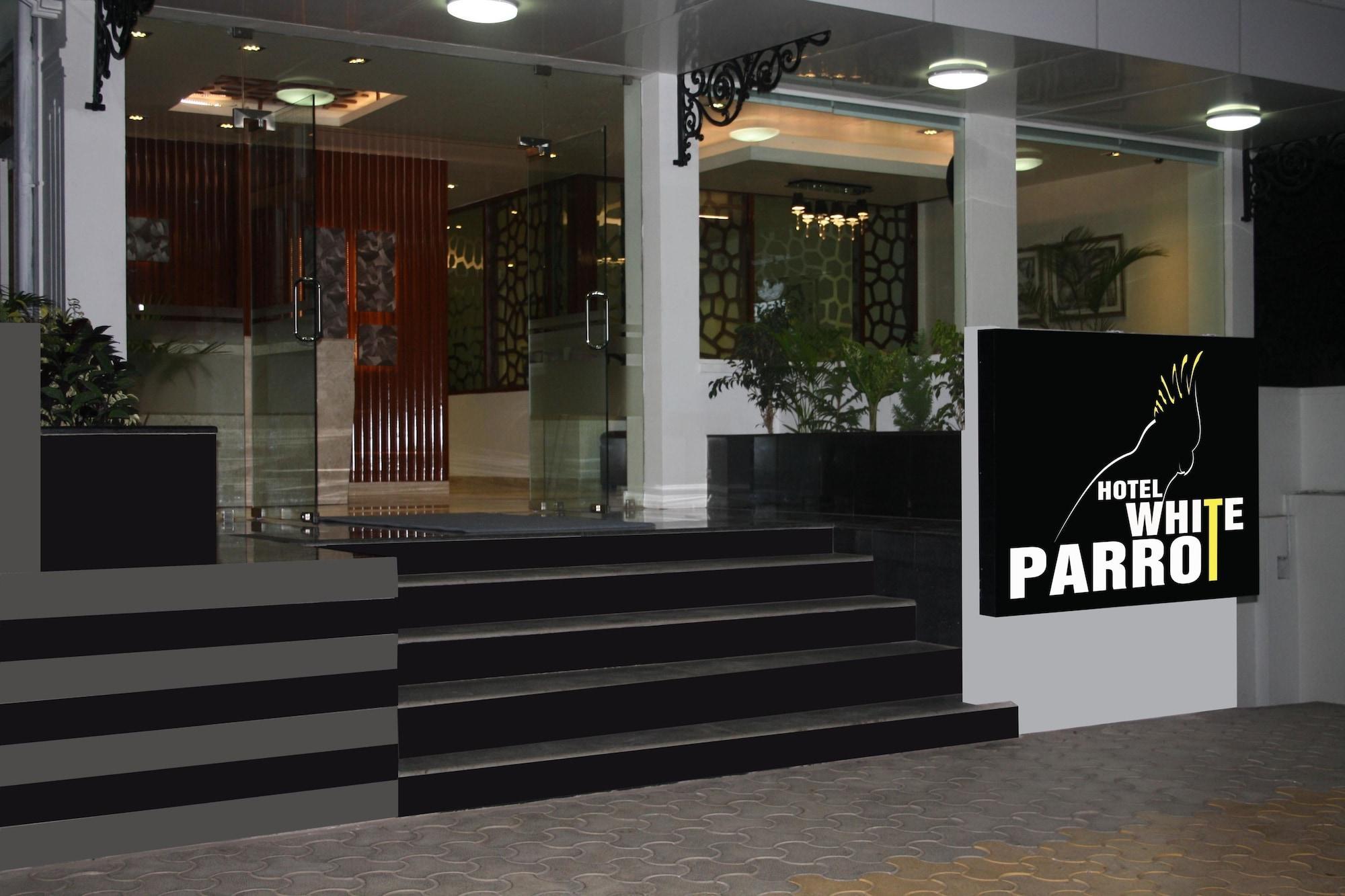 Hotel White Parrot Mysore Extérieur photo