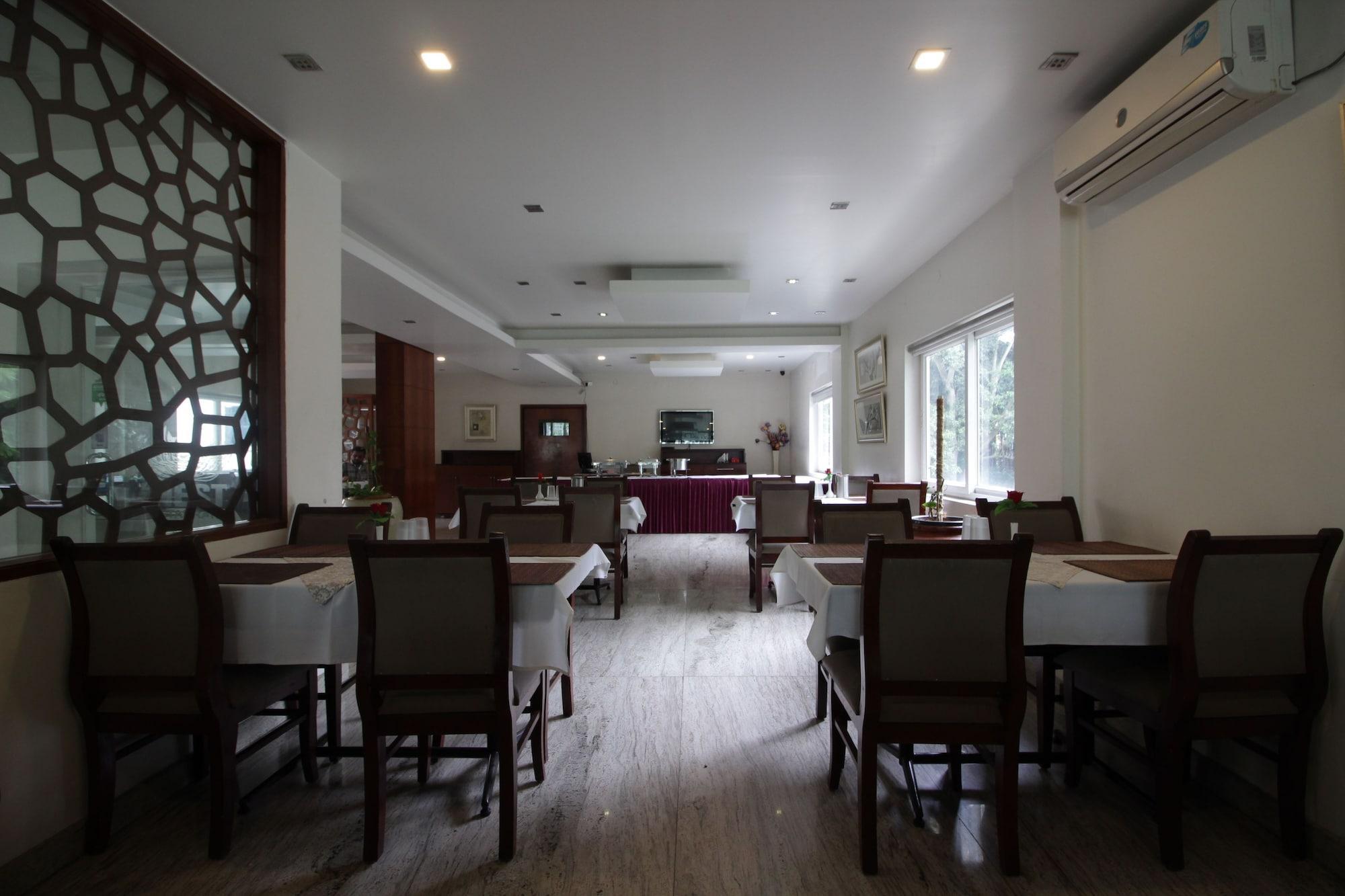 Hotel White Parrot Mysore Extérieur photo