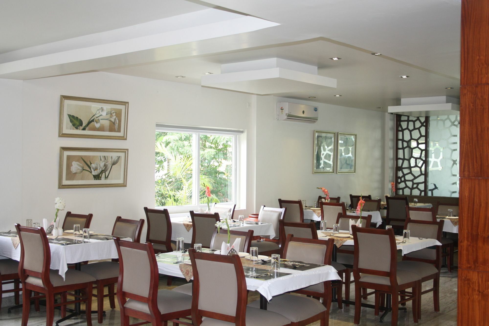 Hotel White Parrot Mysore Extérieur photo