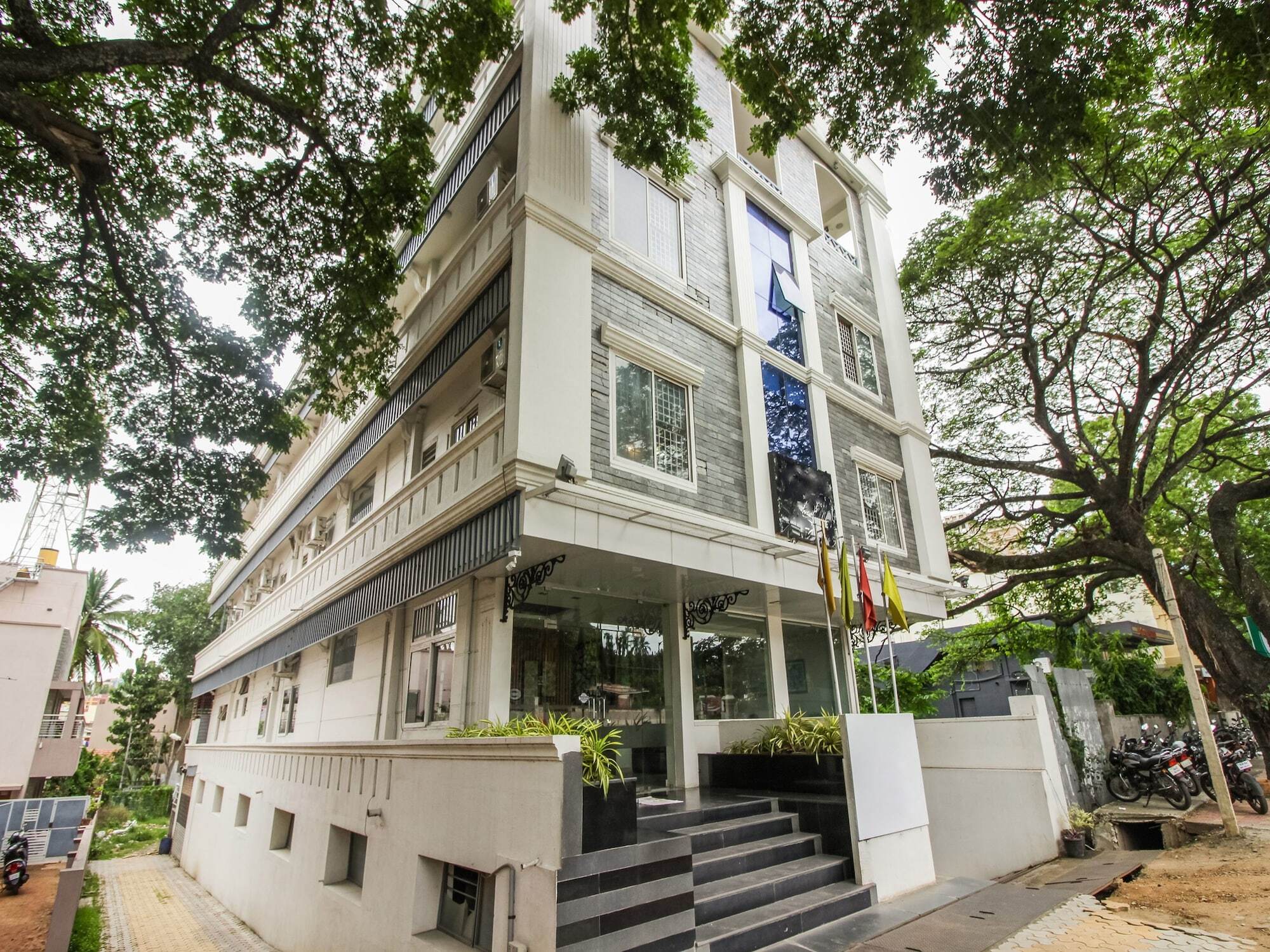 Hotel White Parrot Mysore Extérieur photo